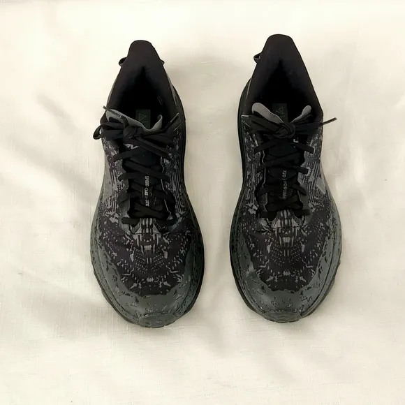 Hoka One One Men's Speedgoat 6 GTX 1155150 BCKT Black Gore-Tex Shoes 9.5 D size