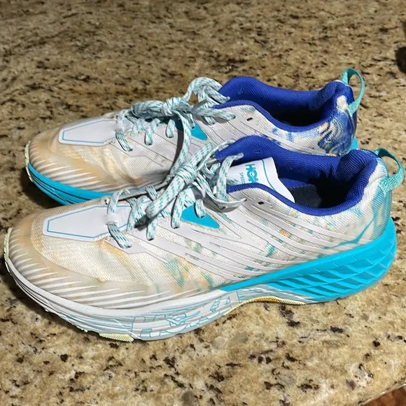 Hoka One One Speedgoat 4