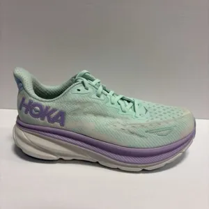 Hoka One One Women’s Clinton 9 Running Shoes, Size 9.5 Wide