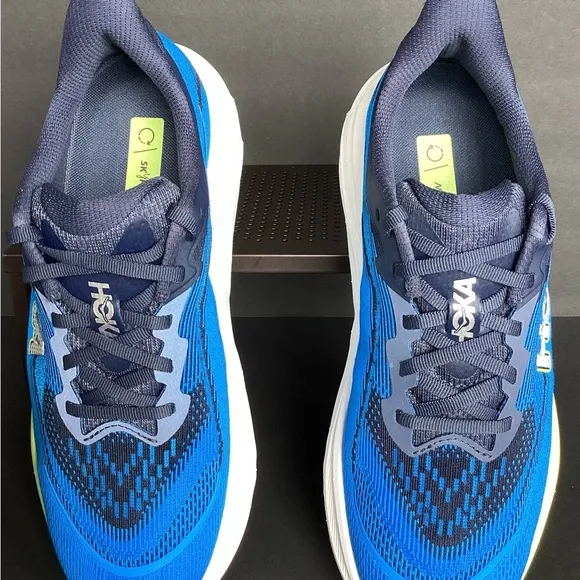 HOKA Skyflow Wide Men’s 7.5 Running Shoes NEW