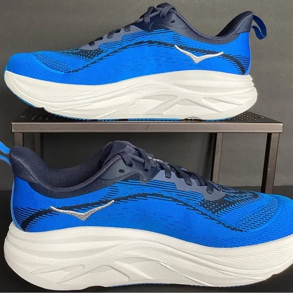 HOKA Skyflow Wide Men’s 7.5 Running Shoes NEW