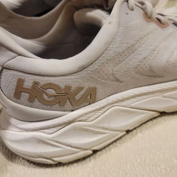 Hoka Arahi 6 Running Shoes, Womens 9.5D (Wide)