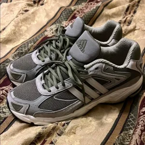 🔥HOT adidas Response CL Army Green Silver Pebble RUNNERS