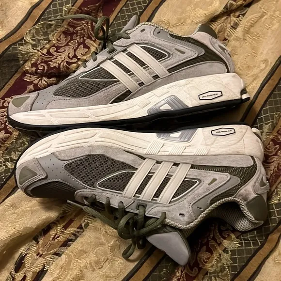 🔥HOT adidas Response CL Army Green Silver Pebble RUNNERS