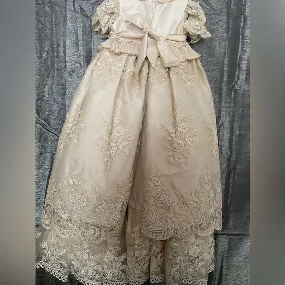 Increible Beautiful Baptism Gown , hand embroidery✨✨✨