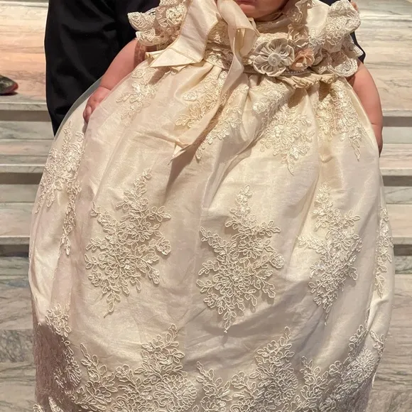 Increible Beautiful Baptism Gown , hand embroidery✨✨✨