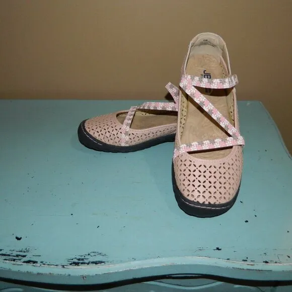 JBU by Jambu &quot;Karen&quot; Flower Mary Jane Shoes Size 9W