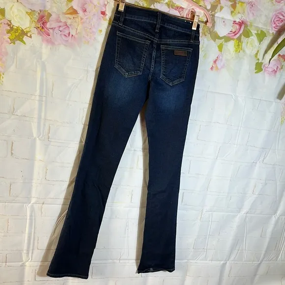 Joe’s Blue Jeans Honey fit