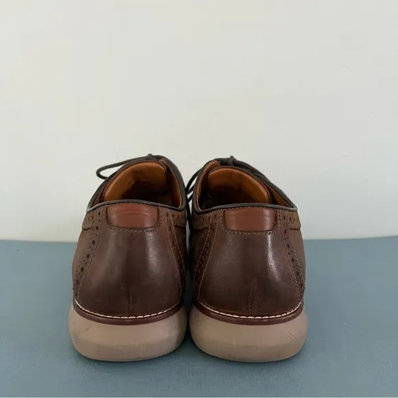 Johnston &amp; Murphy Holden Embossed Brown Leather Oxford Wingtip Dress Shoes