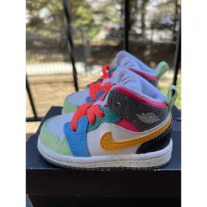 Jordan 1 Mid SE (TD) White/Taxi-Dark Shadow Size 4C (FN1189-100)