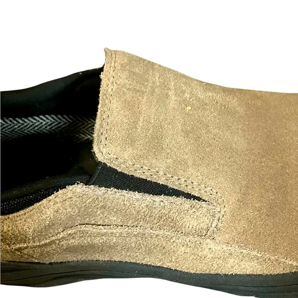 KHOMBU Liam Memory Foam Slip On Water Resistant Shoes Beige Suede Size 12