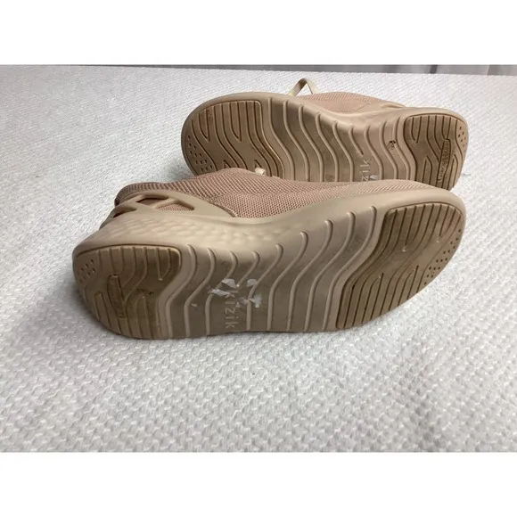 Kizik Athens Fawn HandsFree  Shoes 8.5 WIDE Blush Coral Lace-up Comfort Sneakers
