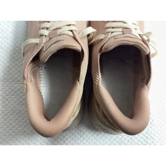 Kizik Athens Fawn HandsFree  Shoes 8.5 WIDE Blush Coral Lace-up Comfort Sneakers