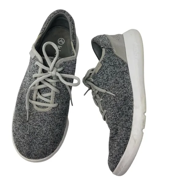 Kizik Madrid Eco Knit Sneakers shoes gray men's size 9.5 Women’s 11