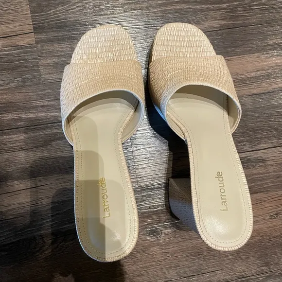 Larroude Dolly Mule in Natural Raffia