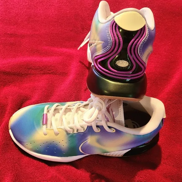 LEBRON XXI SE &quot;MOVIE NIGHT&quot; YOUTH SIZE 6.5 NEW MULTI-COLOR