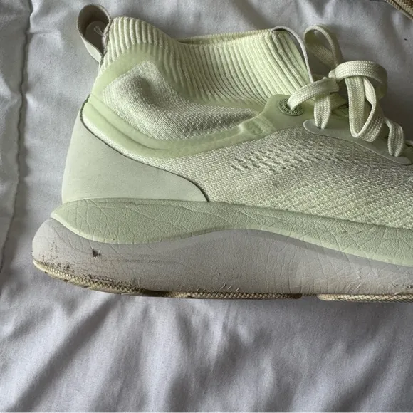 Lululemon Chargefeel Mid Womens Workout Shoe