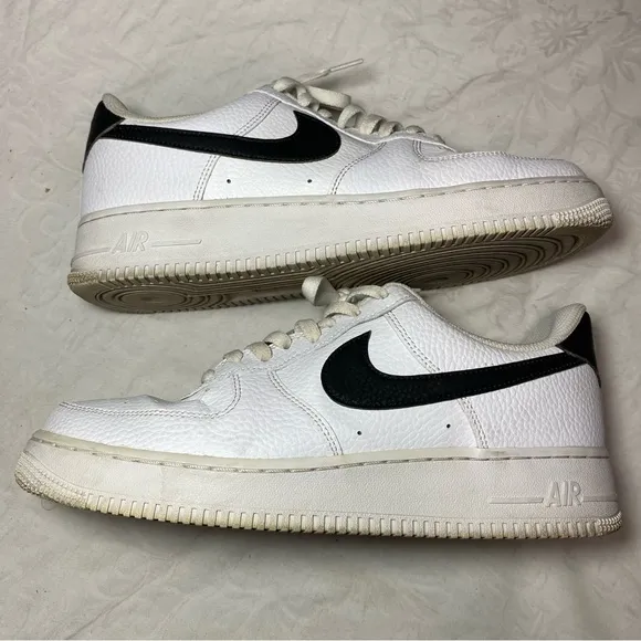 Mens 9 Nike Air Force 1 Low 20 21 07 White Black Pebbled Leather CT2302-100 Used