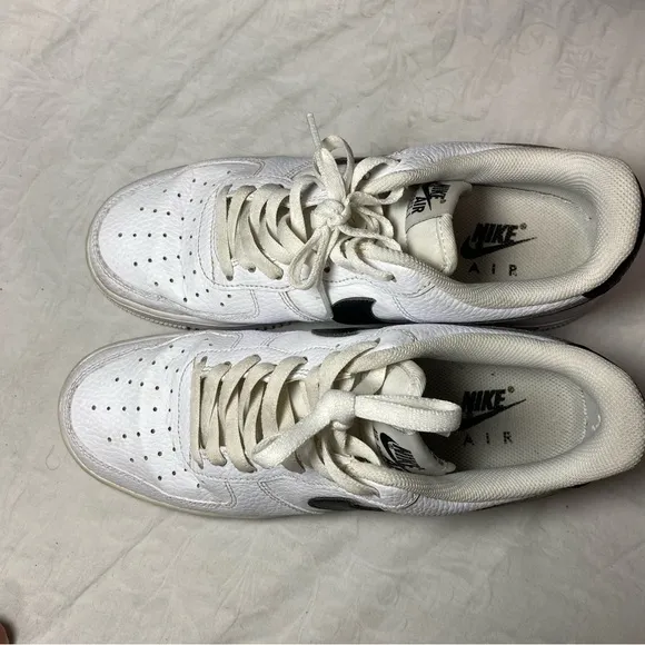 Mens 9 Nike Air Force 1 Low 20 21 07 White Black Pebbled Leather CT2302-100 Used