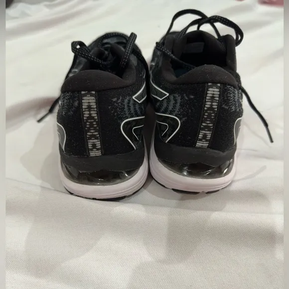 Men’s asic gel shoes