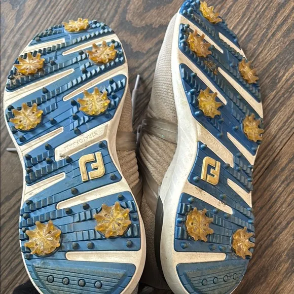 Men’s FJ Golf Shoes with Lace-Up Design and Cushioned Soles