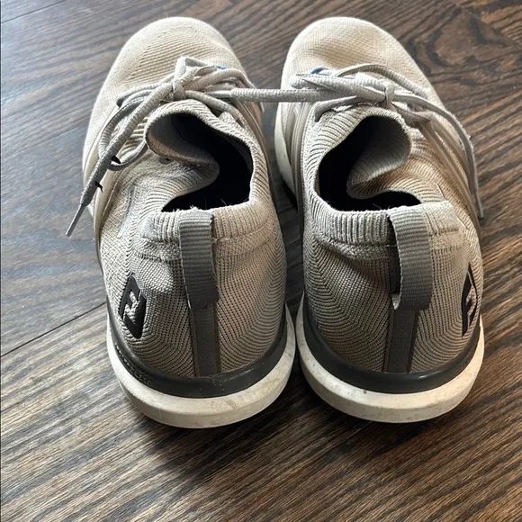 Men’s FJ Golf Shoes with Lace-Up Design and Cushioned Soles