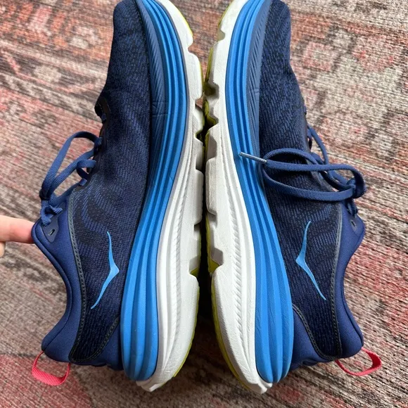 Men’s HOKA Gaviota 5, size 9.5 Wide