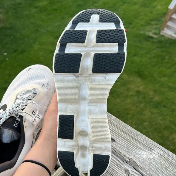 Men’s ON cloud ON Running Cloudmonster Shoes White Black Size 11.5