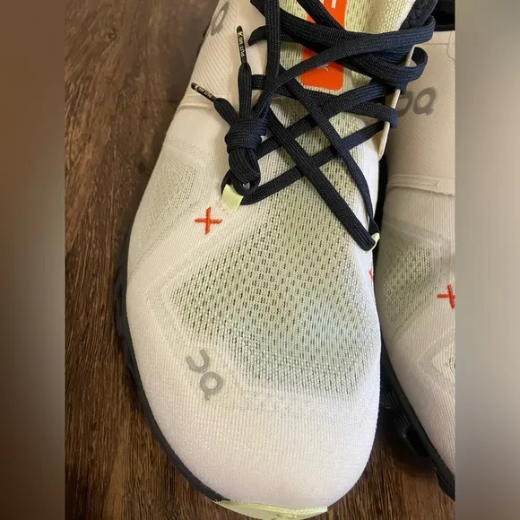 Men’s on cloud shoes