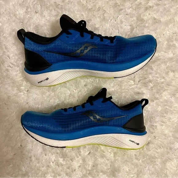 Men’s Saucony Freedom Crossport Shoes. Sz. 10.5 NEVER WORN