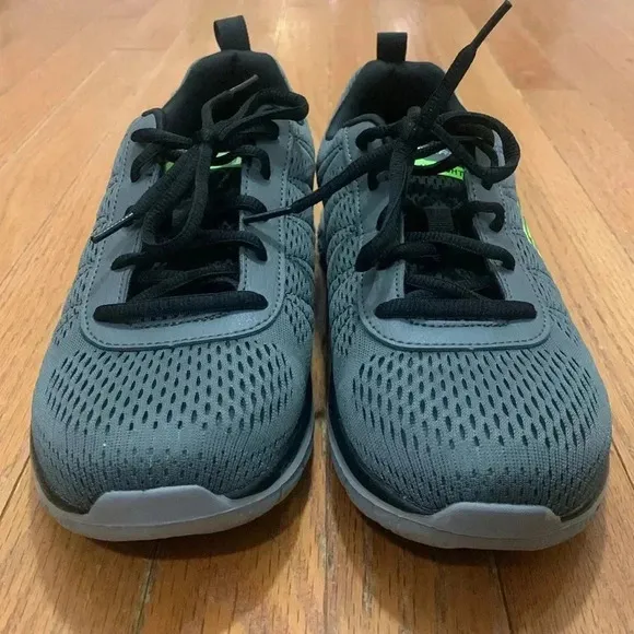 Men’s Skechers Summits Forrader Running Shoes With  Memory Foam Size 9 EUC