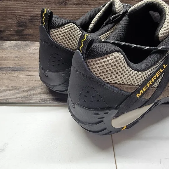 Merrell Men's Gray and Black Hiking Shoes NWOB