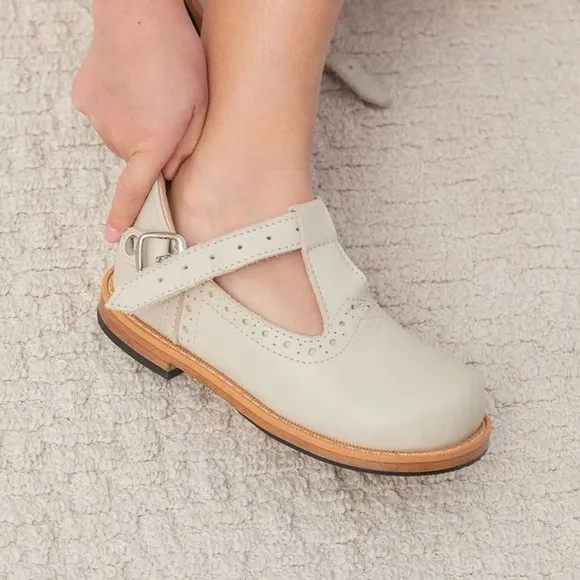 Mikoleon Mary Janes Shoes in Bone