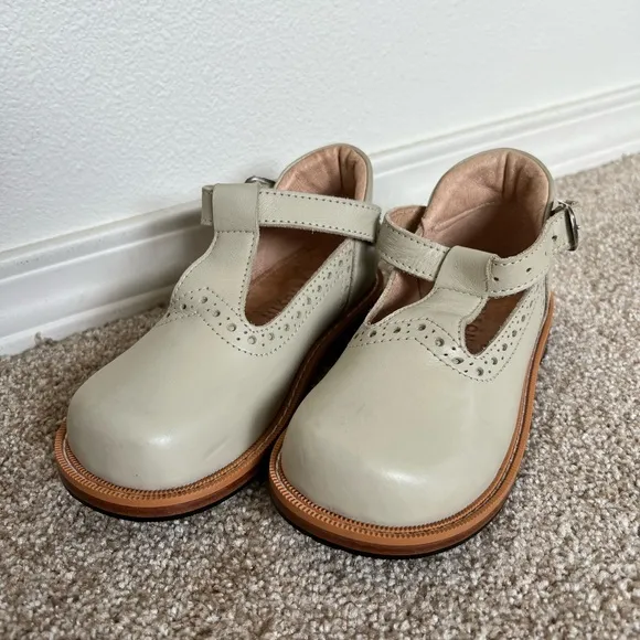 Mikoleon Mary Janes Shoes in Bone