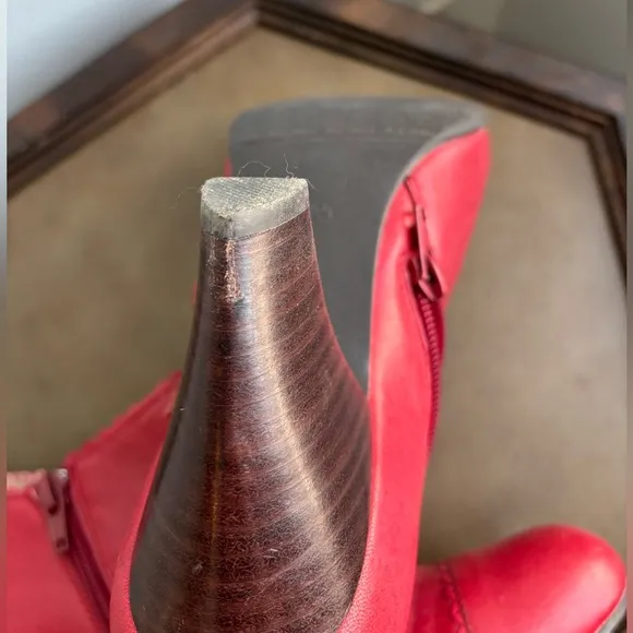 Miz Mooz Red Booties Sz 8.5 ❤️