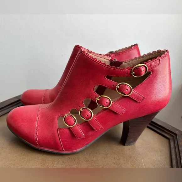 Miz Mooz Red Booties Sz 8.5 ❤️
