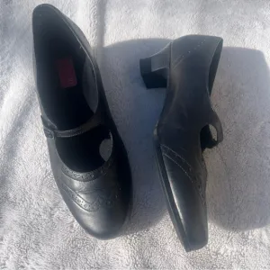 Munro American Isabel black leather Mary Jane shoes size 10W - 10 Wide