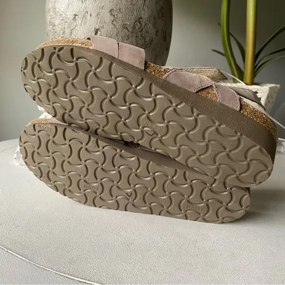 Naot ‘Kayla’ Wedge Sandal N4363 Handmade in Israel 39 EU / 8 US Stone Nubuck