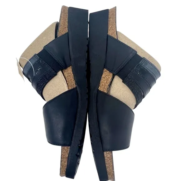 Naot Women's Peyton Black Strappy Slip On Wedge Sandals size 8/39 *NWT*