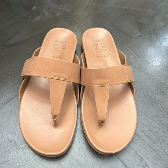 Naturalizer Genn-Twirl Womens Faux Leather Slip On Slide Sandals (WIDE)