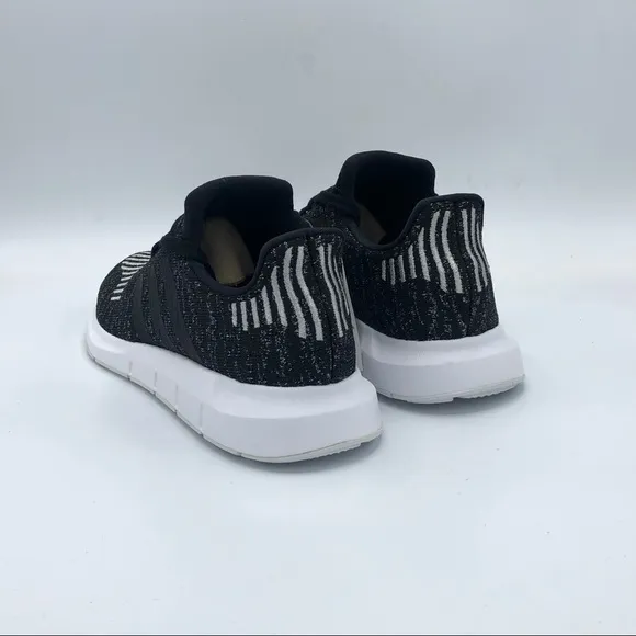 NEW! adidas Swift Run Women's Shoes Size 10.5 EG7984