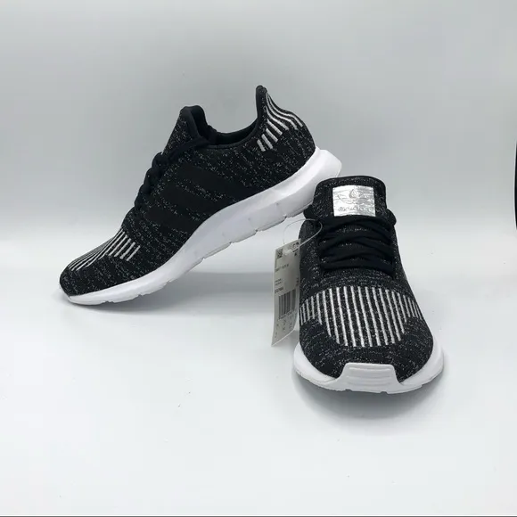 NEW! adidas Swift Run Women's Shoes Size 10.5 EG7984