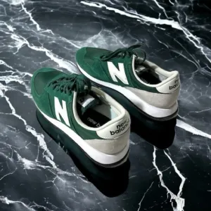 New Balance 420 Mens Green &amp; Grey Suede Lace Up Tennis Shoes Sz 11.5M UL420CB2