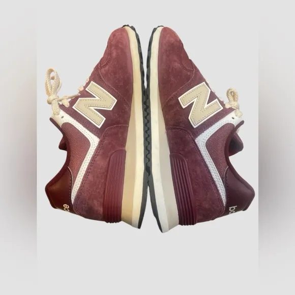 NEW BALANCE 574 Core Burgundy White Lifestyle Shoes Sneakers 8.5 Wmn 7 Men’s NIB