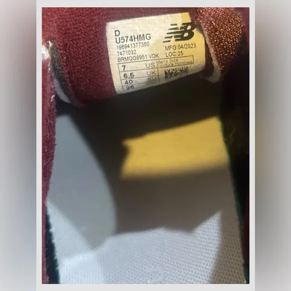 NEW BALANCE 574 Core Burgundy White Lifestyle Shoes Sneakers 8.5 Wmn 7 Men’s NIB
