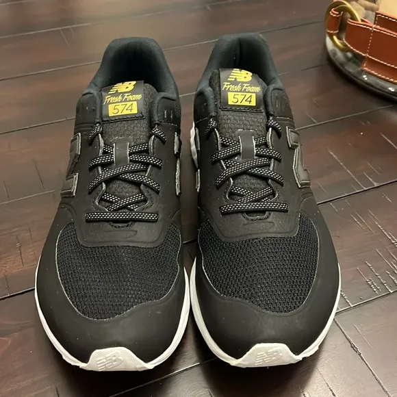 New Balance 574 shoes sneakers new MFL574BD Fresh Foam black Mens Size 9.5