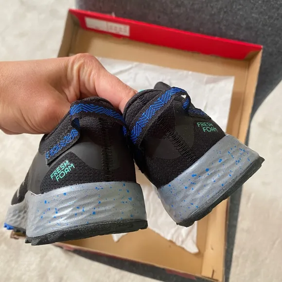 NEW BALANCE Black V1 Fresh Foam Sneaker Shoes