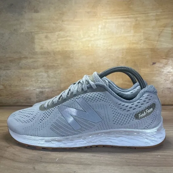 New Balance Fresh Foam ARISHI Womens Sz 9 (B) Running Shoes Gray Silver WARISLO1