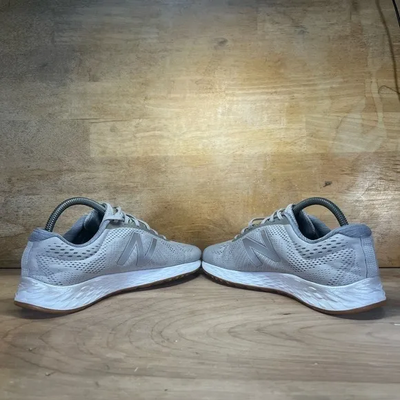New Balance Fresh Foam ARISHI Womens Sz 9 (B) Running Shoes Gray Silver WARISLO1