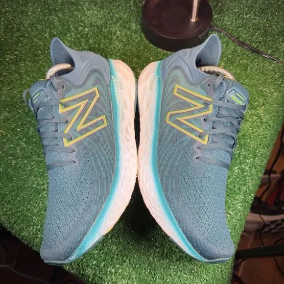 NEW BALANCE FRESH FOAM - Men’s Running Shoes - SIZE 10